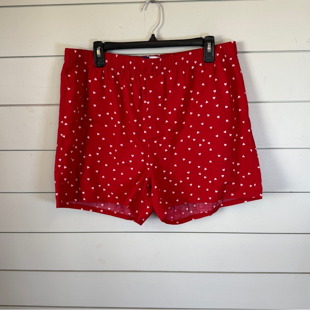 Old Navy heart boxer shorts red women’s size Large‎